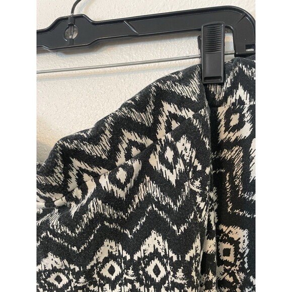 Maurices Sz 2 Black & White Long Skirt - Picture 3 of 4